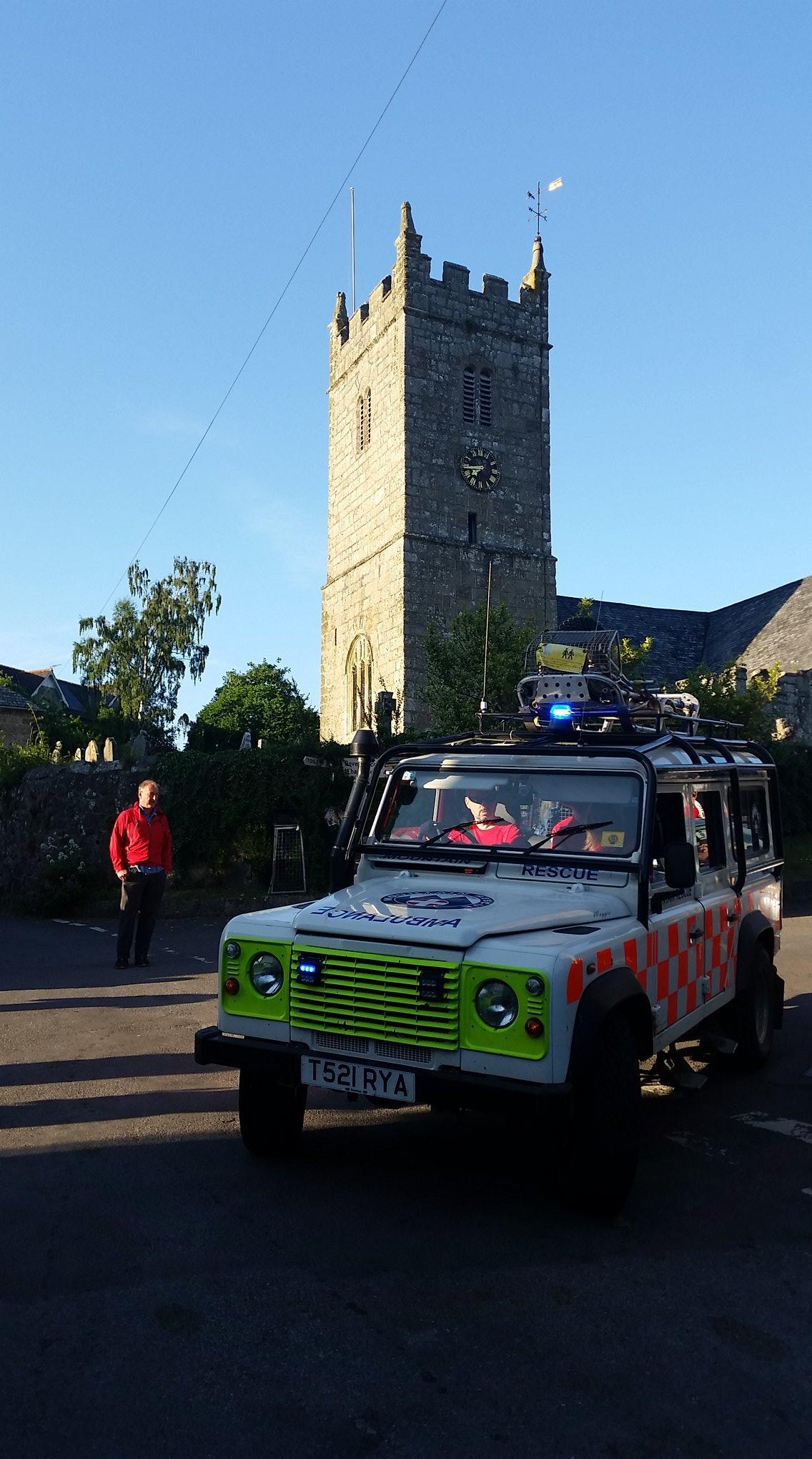 Dart62 Landrover ambulance at Lustleigh church
